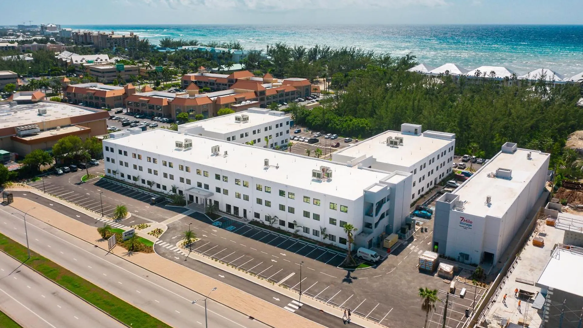 Hotel Governors Village - 1,2,3 & 4 Bedroom Apartments On Seven Mile Beach Corridor George Town