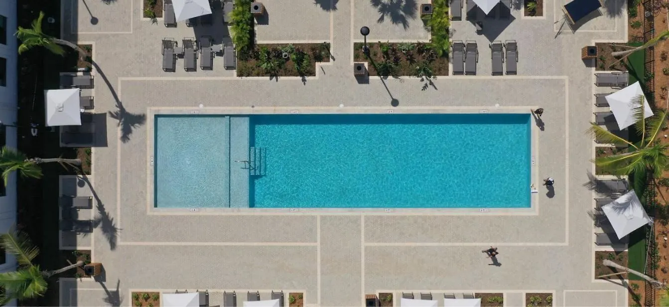 Governors Village - 1,2,3 & 4 Bedroom Apartments On Seven Mile Beach Corridor George Town 0*,